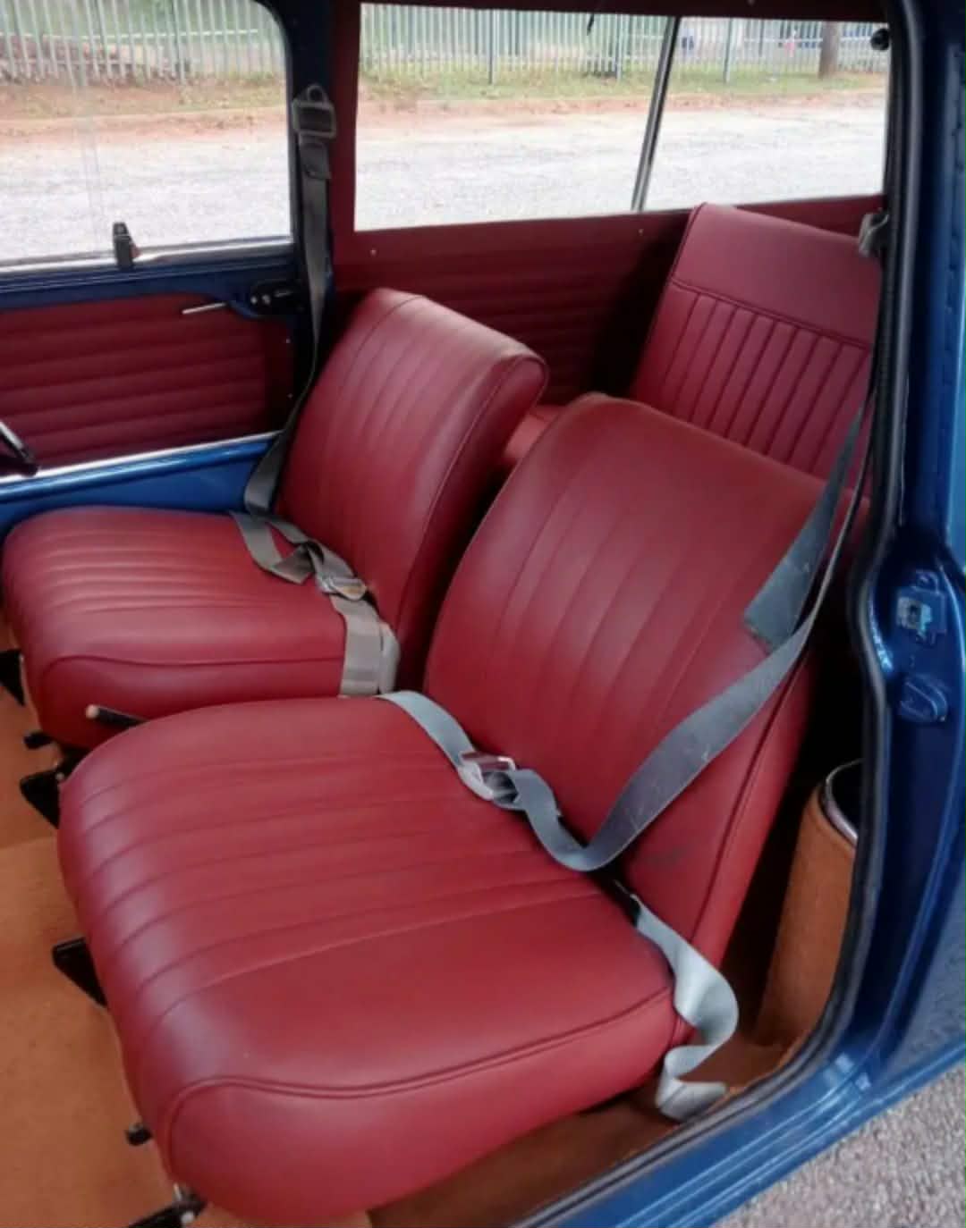 Mini traveller - Front Seat