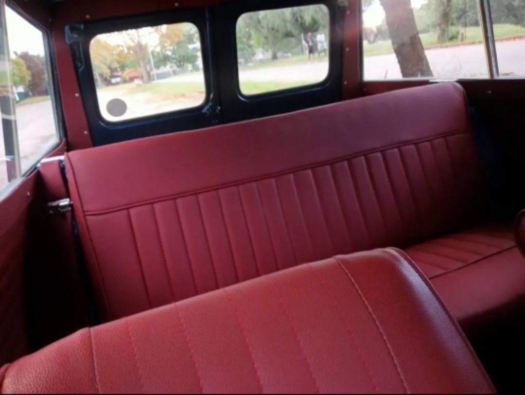 Mini traveller - Rear Seat Detail